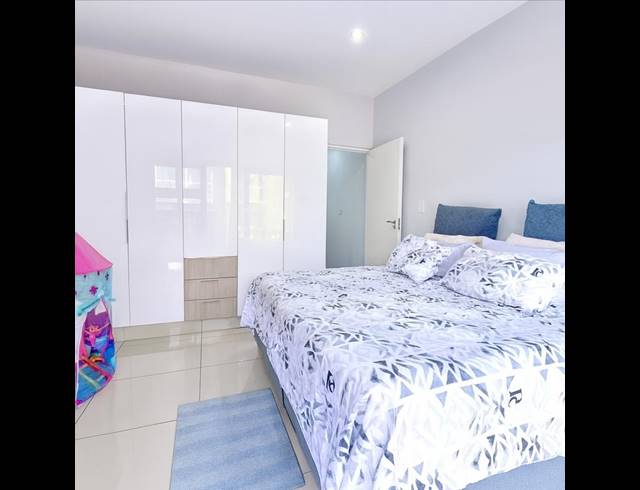 1 BEDROOM APARTMENT FOR SALE IN UMHLANGA RIDGE